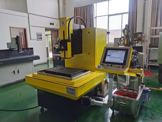 High Precision Small Hole Drilling EDM Machine Sjd704wxl 500X400 for Customized Needs