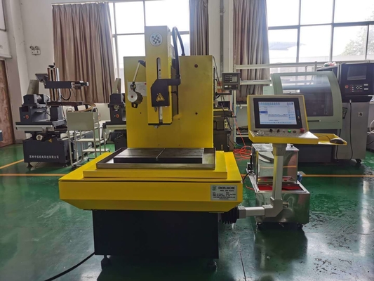 High Precision Small Hole Drilling EDM Machine Sjd704wxl 500X400 for Customized Needs