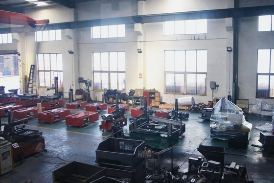 Factory Price Servo Motor CNC Wire Cutting EDM Machine A500