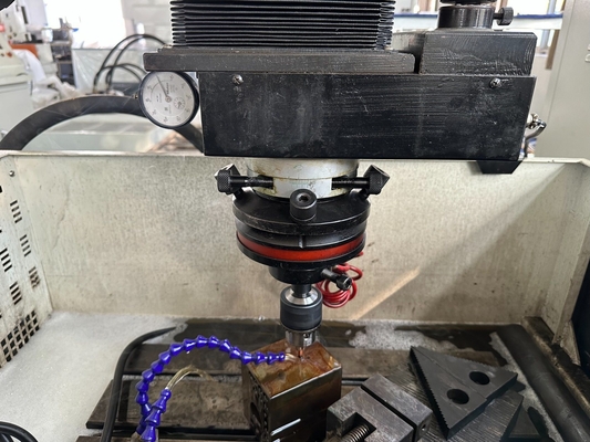 Metal 3-Axis CNC Electric Discharge Die Sinker EDM300H with Mirror Function Machining