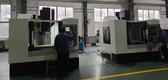 Horizontal Inclined Guide Rail CNC Turning Machine Lathe Clk6140s with After-sales Service