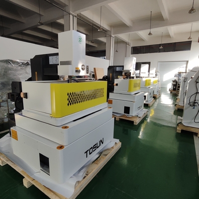 Panasonic Servo Motor Fast Speed EDM Wire Cut Machine Dk7732c Expert