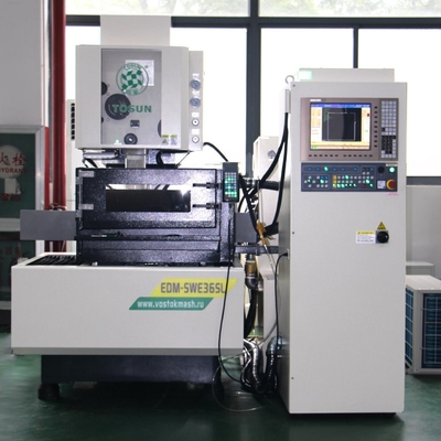 Precision Submerge CNC Machine Brass Wire Cut EDM Swe85SL