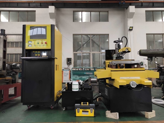 CNC Spark Erosion Wire Cut EDM Dk7735 for High Precision Cutting